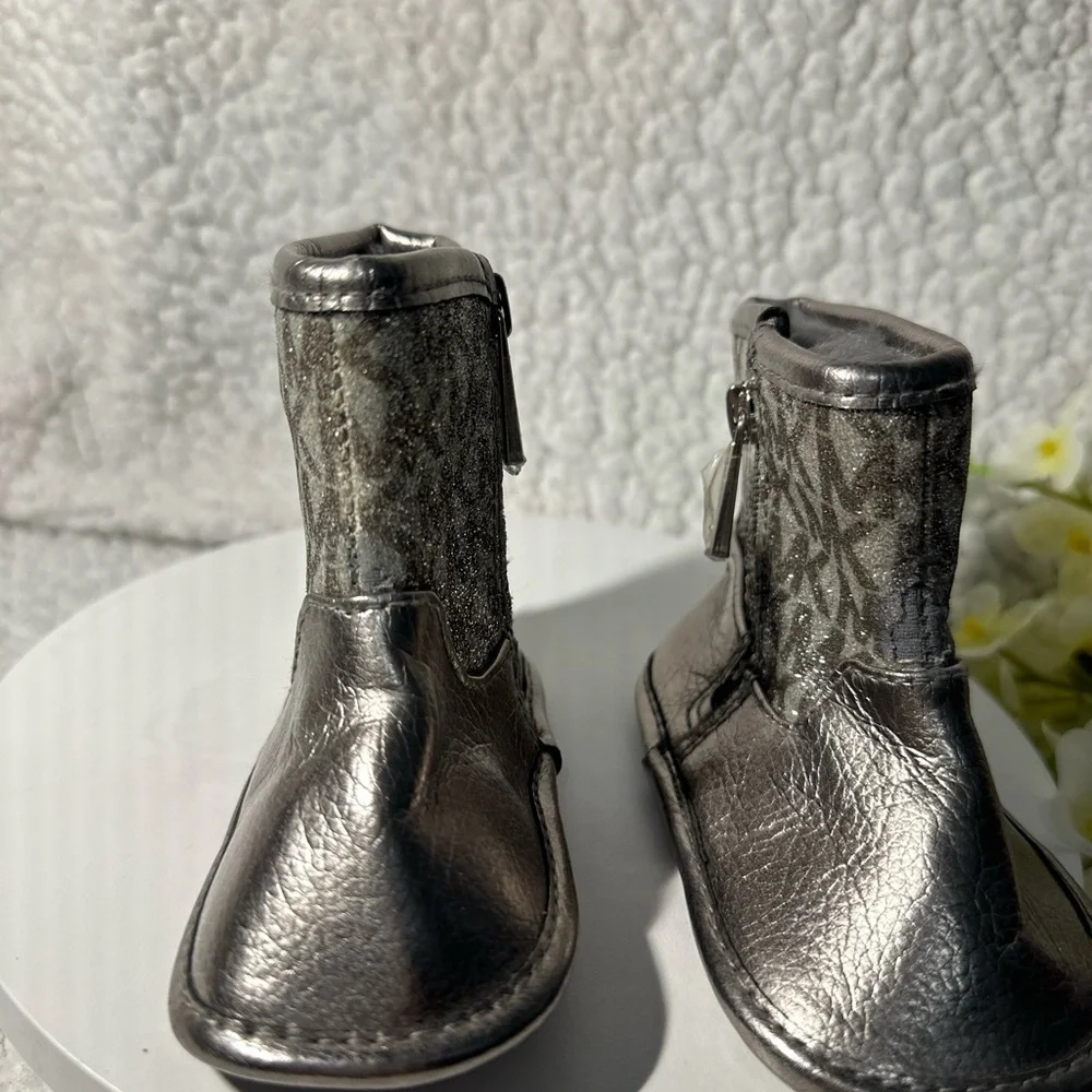 MICHAEL Michael Kors baby Silver Ankle Boots with Side Zipper